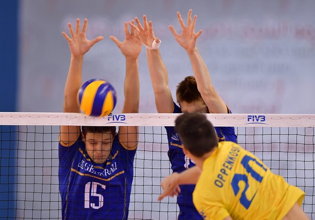 MaximeRoattaplayerofFranceblocks