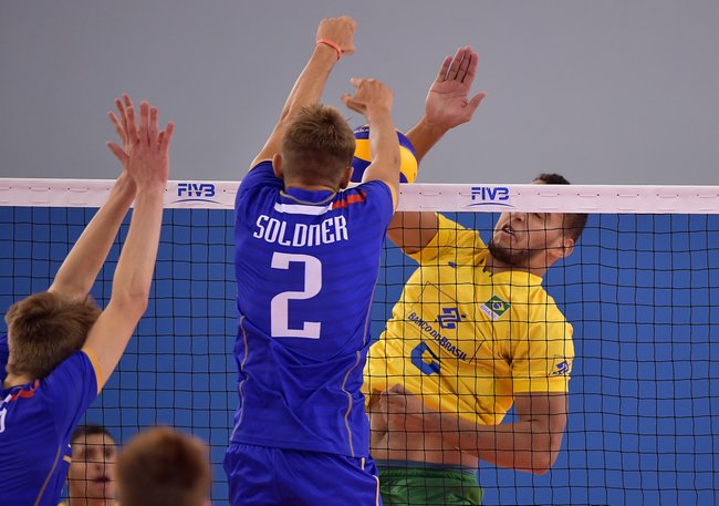 PlayerofBrazilteamspikes