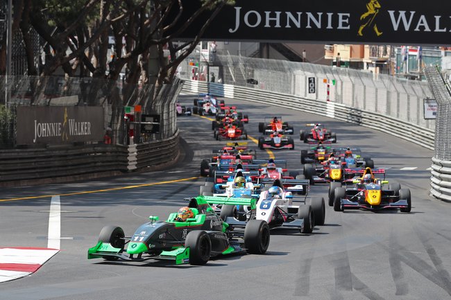 Sacha Fenestraz récidive à MONACO 4